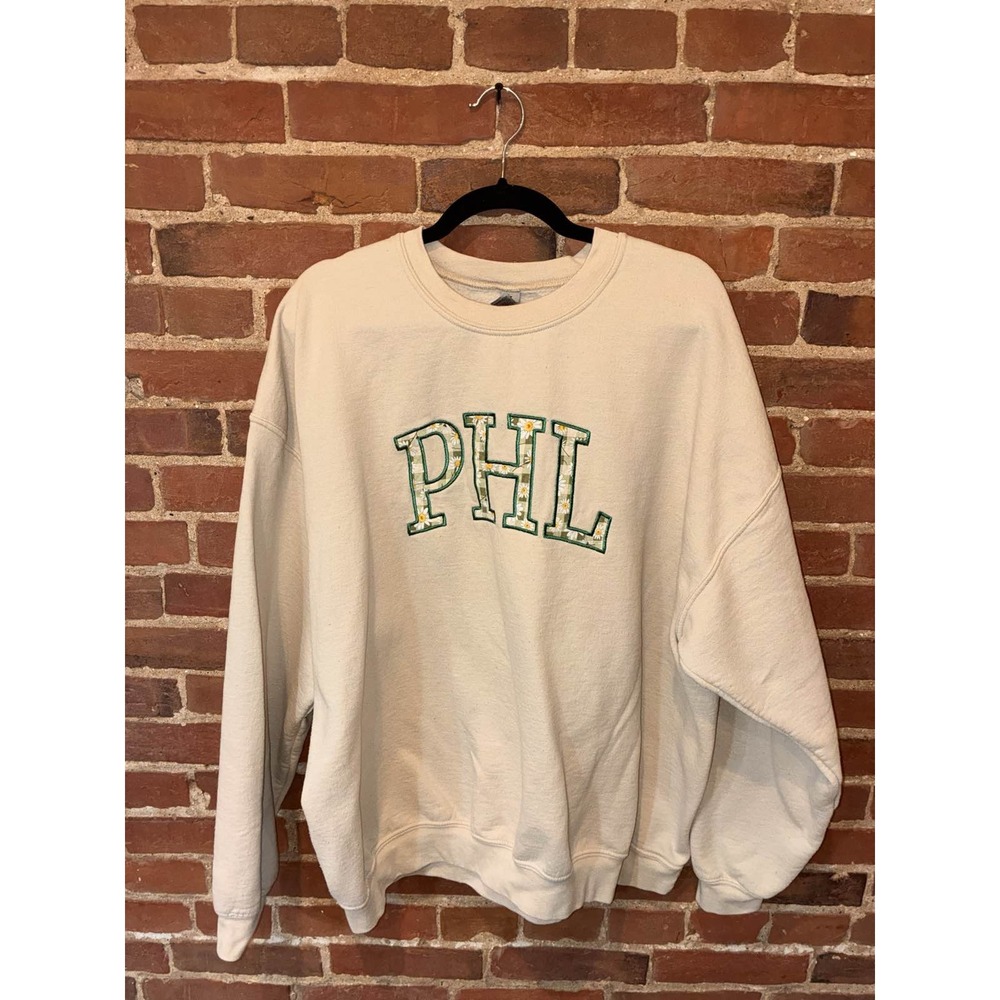 PHL Philadelphia Crewneck Beige Floral Chenille Pullover‎ Gildan Oversized